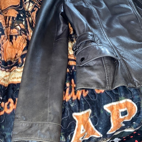 Banana republic leather jacket - Picture 2 of 16